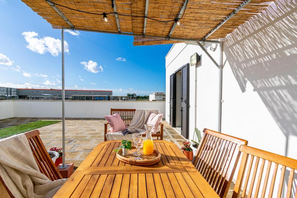 La Terrazza Di Zoe - Castromediano Villa Cavallino di Lecce Exterior photo